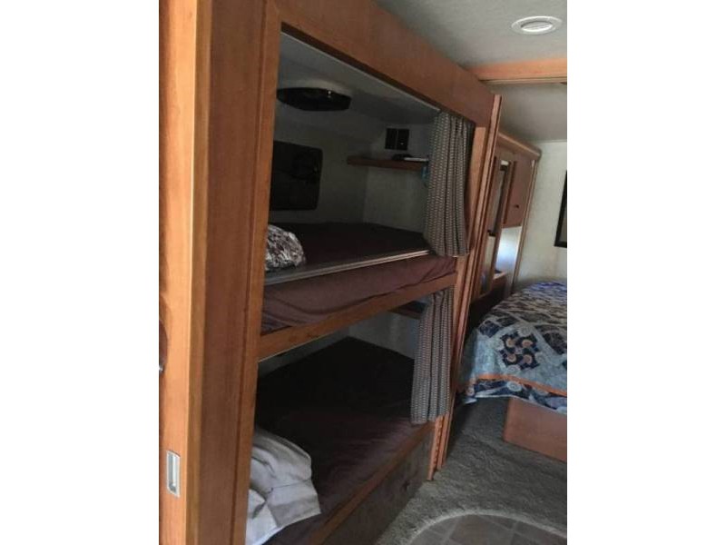 2008 Winnebago Sightseer 35J - 010