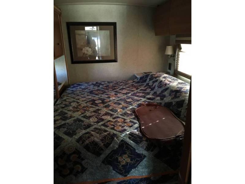 2008 Winnebago Sightseer 35J - 012