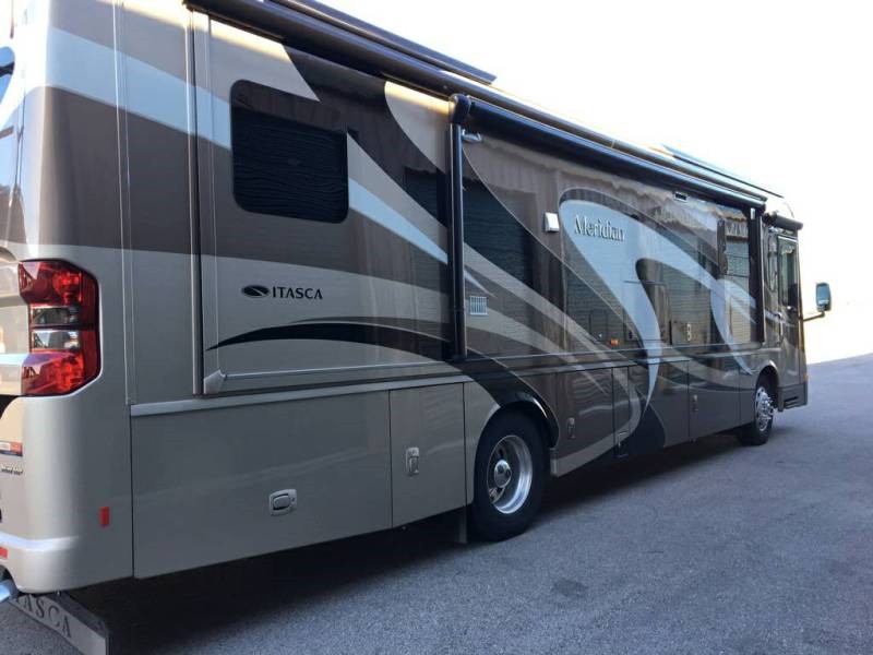 2014 Itasca Meridian 36M - 003