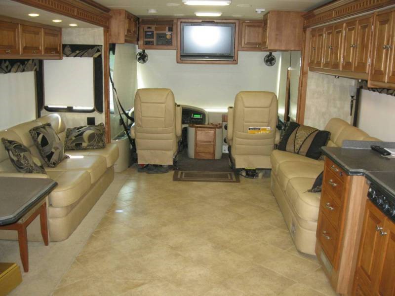 2008 Tiffin Phaeton 42QRH - 009