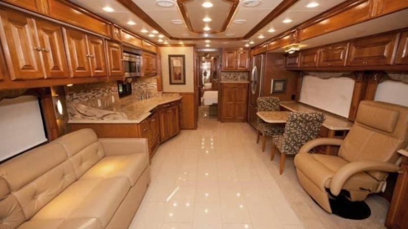 2014 Tiffin Phaeton 40QBH - 003