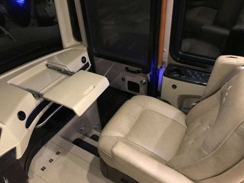 2014 Tiffin Allegro Bus 37AP - 008