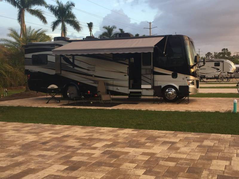 2011 Tiffin Allegro 32CA