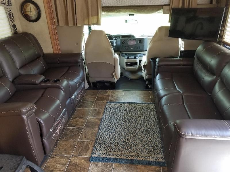 2013 THOR Four Winds Chateau 31A - 007