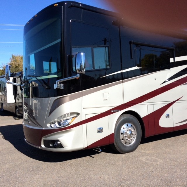 2017 Tiffin Phaeton 44OH - 003