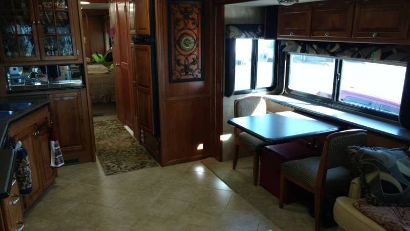 2008 Tiffin Phaeton 40QSH - 005