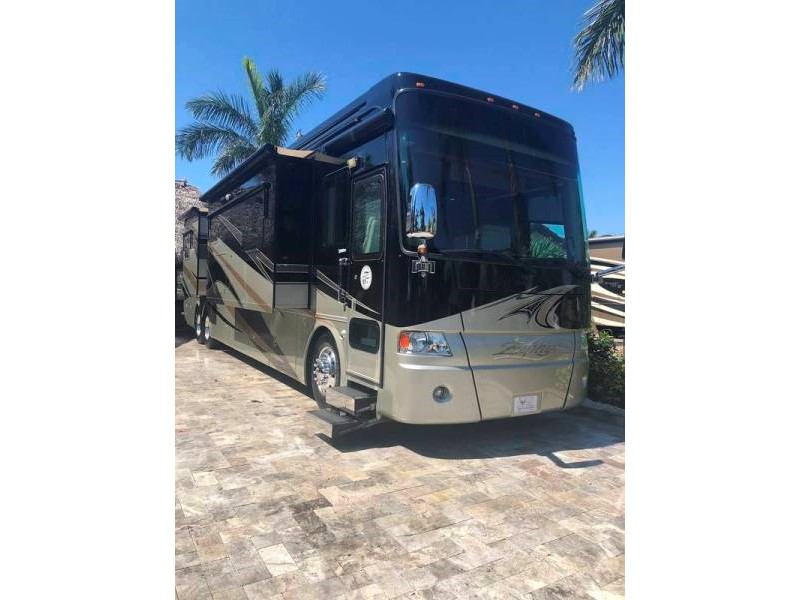 2011 Tiffin Zephyr 45QBZ - 003