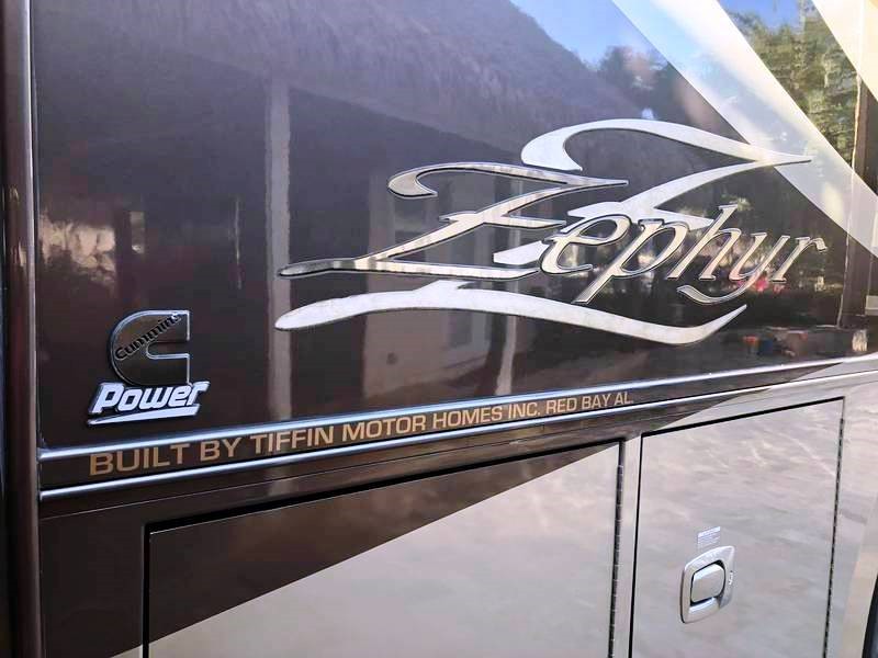 2011 Tiffin Zephyr 45QBZ - 005