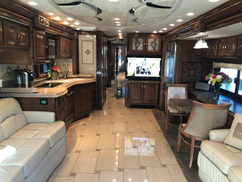 2011 Tiffin Zephyr 45QBZ - 006