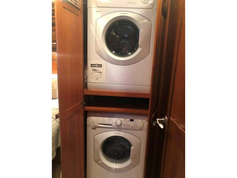 2011 Tiffin Zephyr 45QBZ - 016