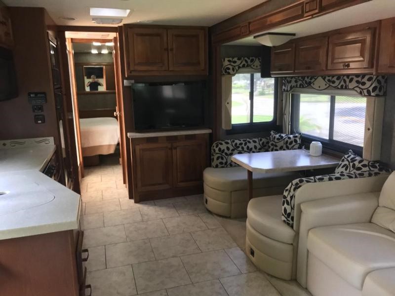 2012 Tiffin Allegro Open Road 32CA - 006