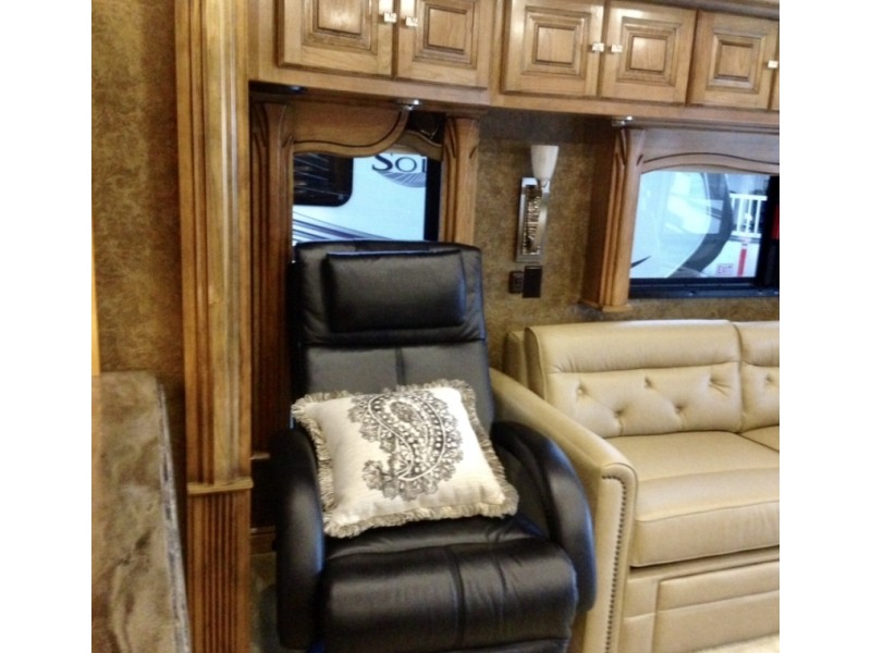 2014 Tiffin Allegro Bus 37AP - 004