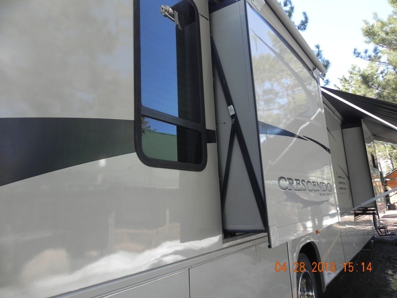 2004 Gulf Stream Crescendo 8408 - 009