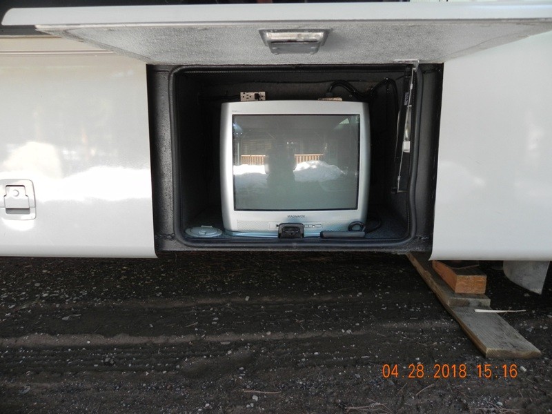 2004 Gulf Stream Crescendo 8408 - 014