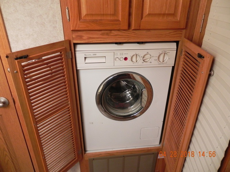 2004 Gulf Stream Crescendo 8408 - 039
