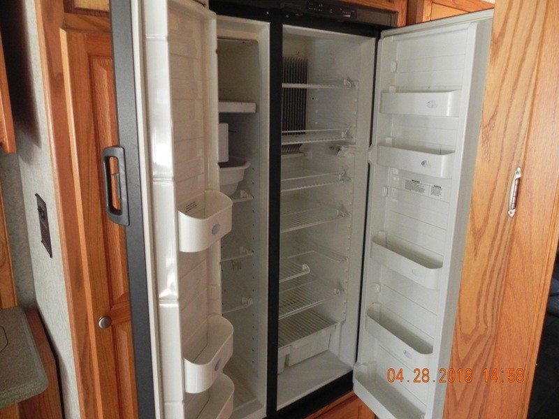 2004 Gulf Stream Crescendo 8408 - 044