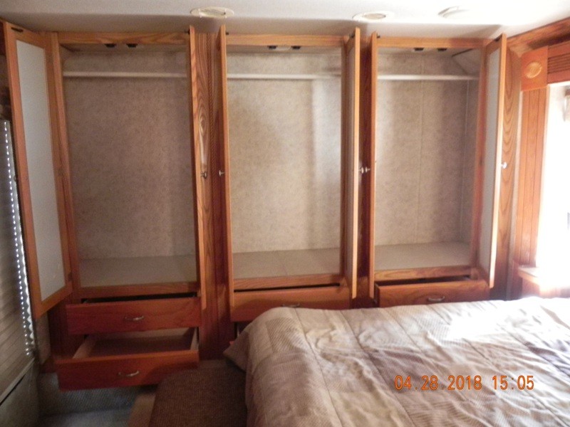 2004 Gulf Stream Crescendo 8408 - 054