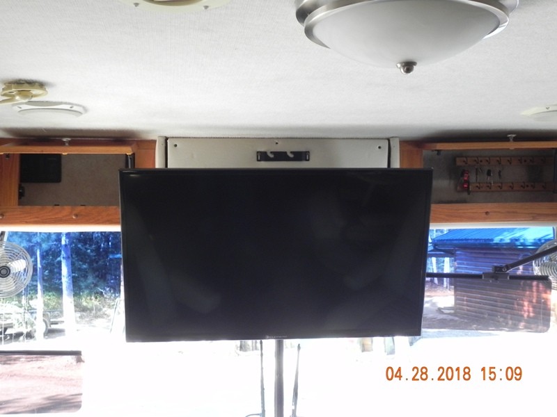 2004 Gulf Stream Crescendo 8408 - 057
