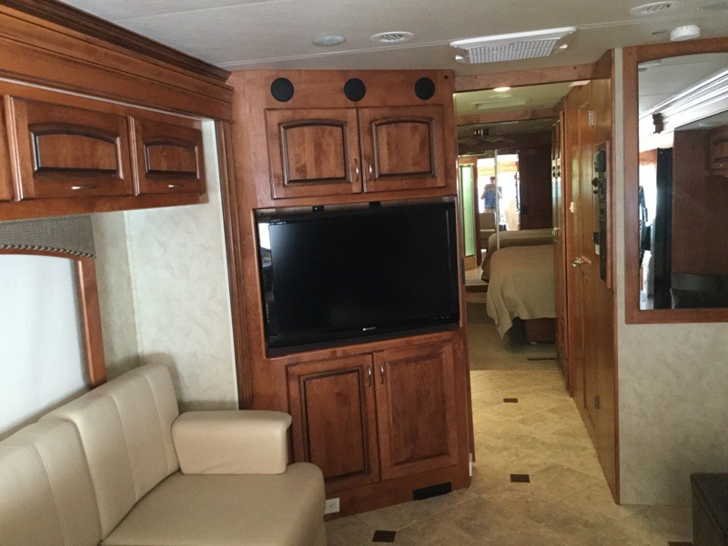 2011 Monaco Diplomat 43PKQ  007