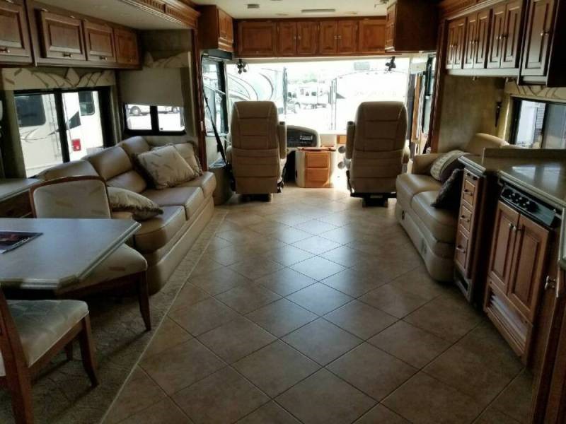 2008 Tiffin Phaeton 36QSH - 004