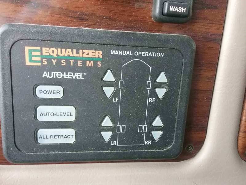 2002 Travel Supreme 38DS01 - 016