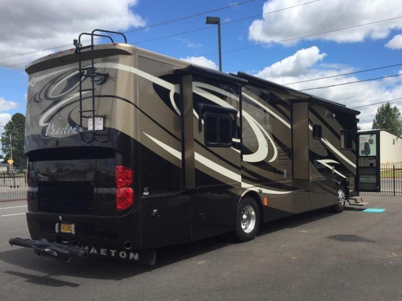 2011 Tiffin Phaeton 36QSH - 001