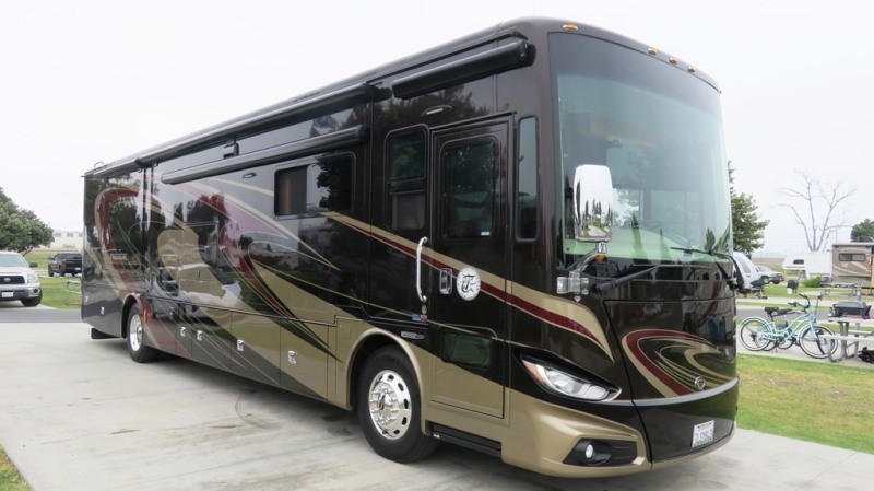 2015 Tiffin Phaeton 40AH