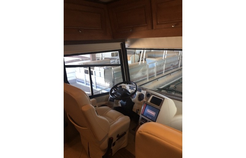 2015 Winnebago Journey  40R - 005
