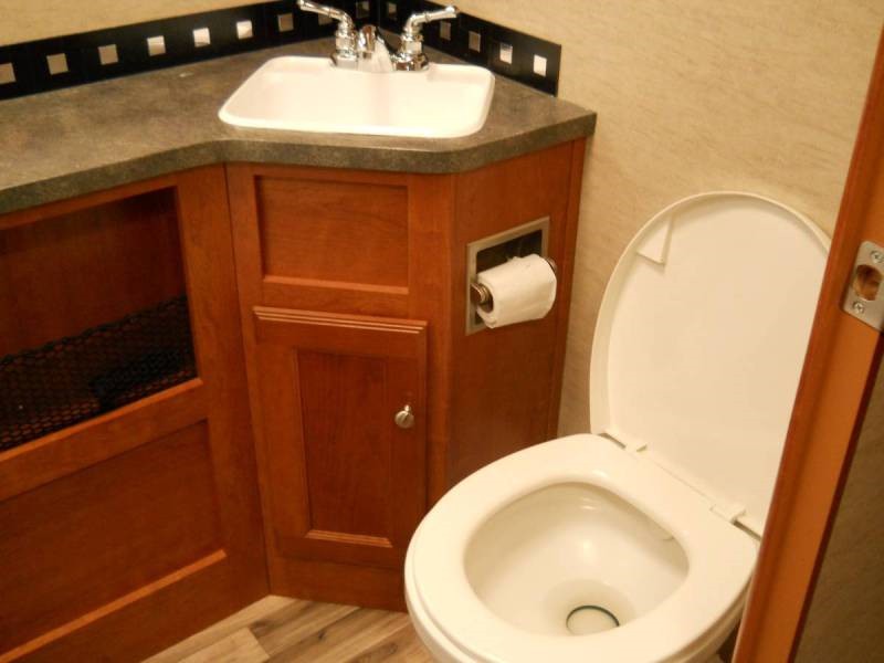 2018 Winnebago Vista 29VE - 008