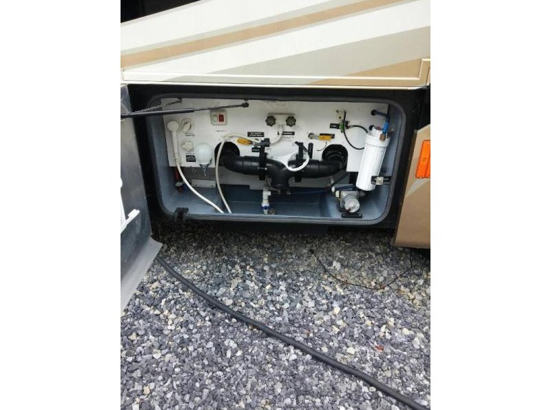 2013 Tiffin Phaeton 42LH - 005