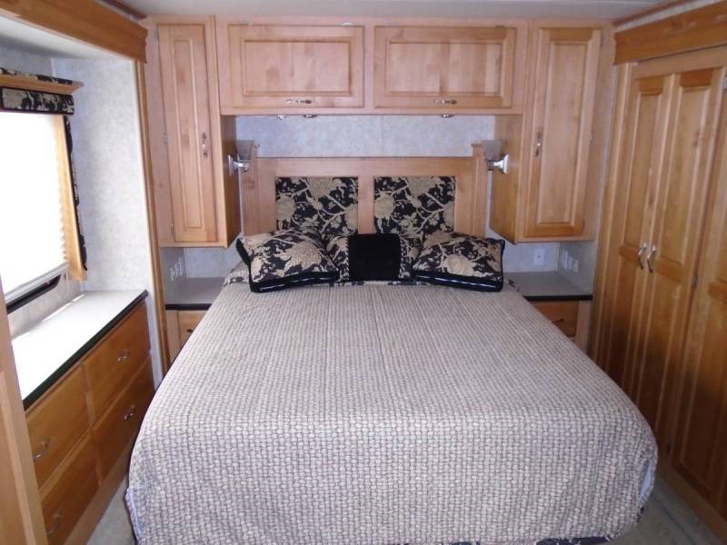2006 Holiday Rambler Endeavor 40PRQ - 019