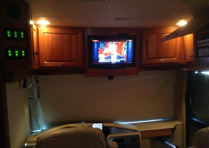 2008 Monaco Dynasty Squire IV - 021