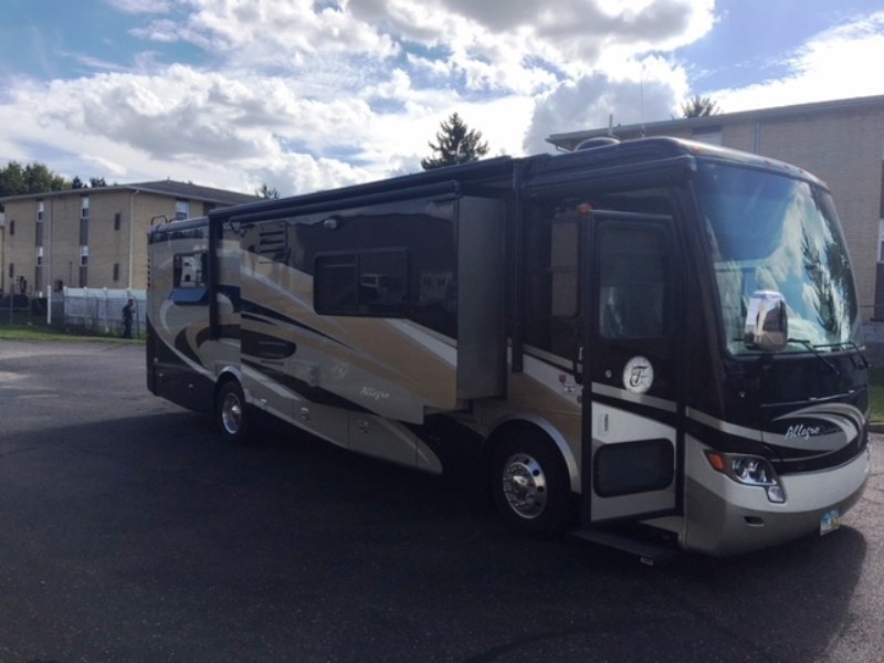 2013 Tiffin Allegro Breeze 32BR  - 011