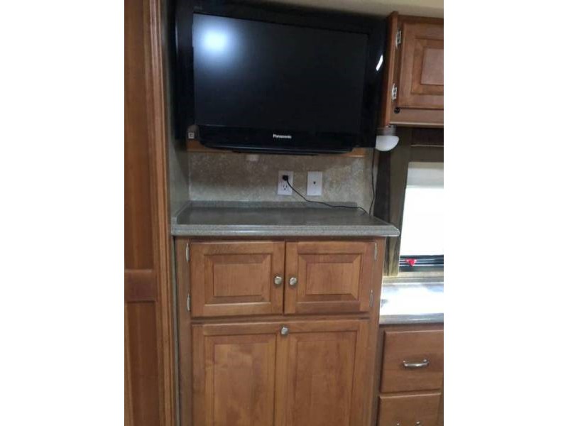 2009 Tiffin Phaeton 40QTH - 014