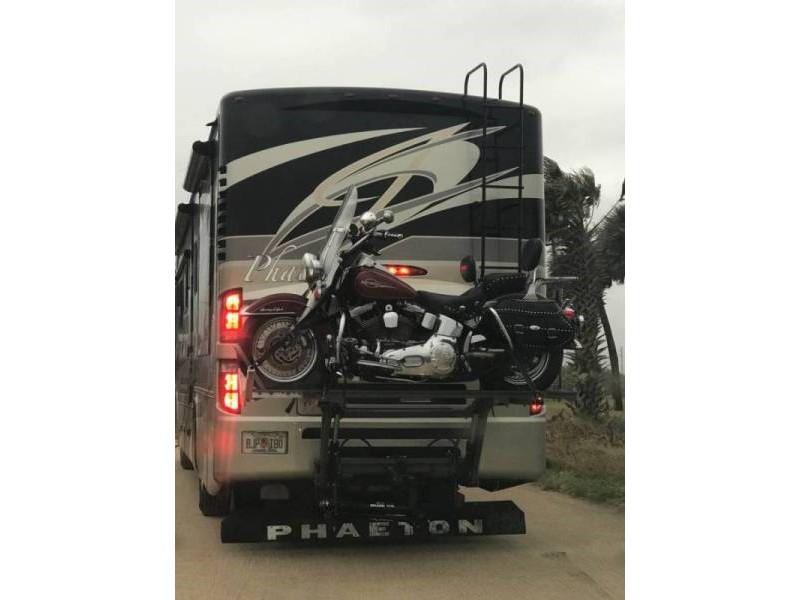 2009 Tiffin Phaeton 40QTH - 018