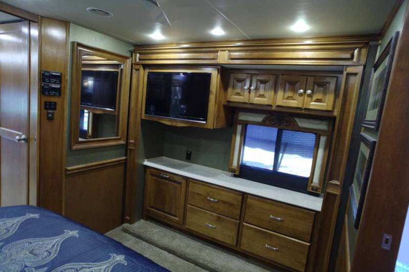 2013 Tiffin Phaeton 40QBH - 020