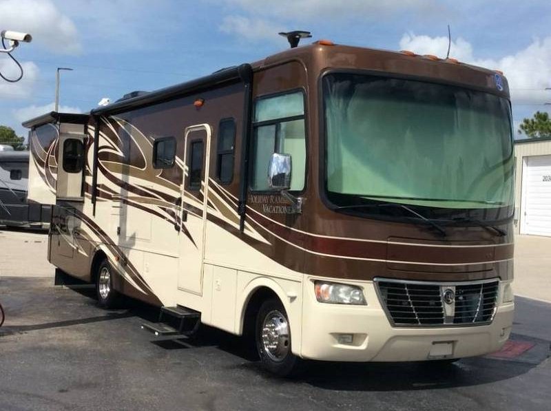 2012 Holiday Rambler Vacationer 32WBD - 009