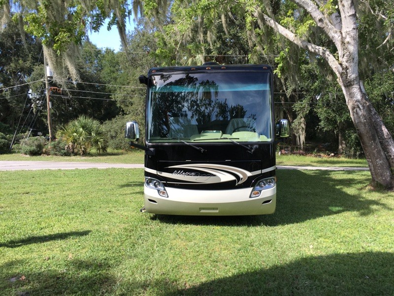 2014 Tiffin Allegro Breeze 32BR - 002