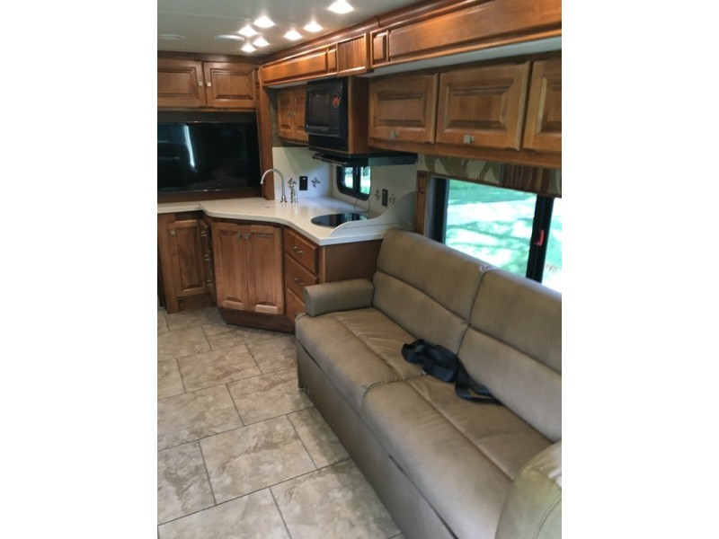 2014 Tiffin Allegro Breeze 32BR - 009