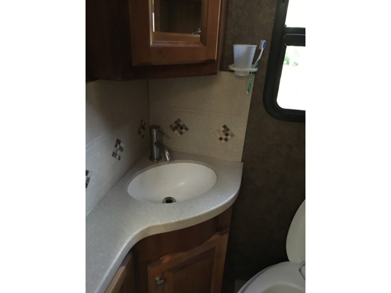 2014 Tiffin Allegro Breeze 32BR - 014