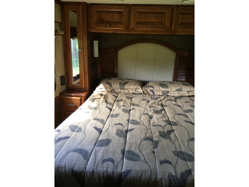 2014 Tiffin Allegro Breeze 32BR - 015