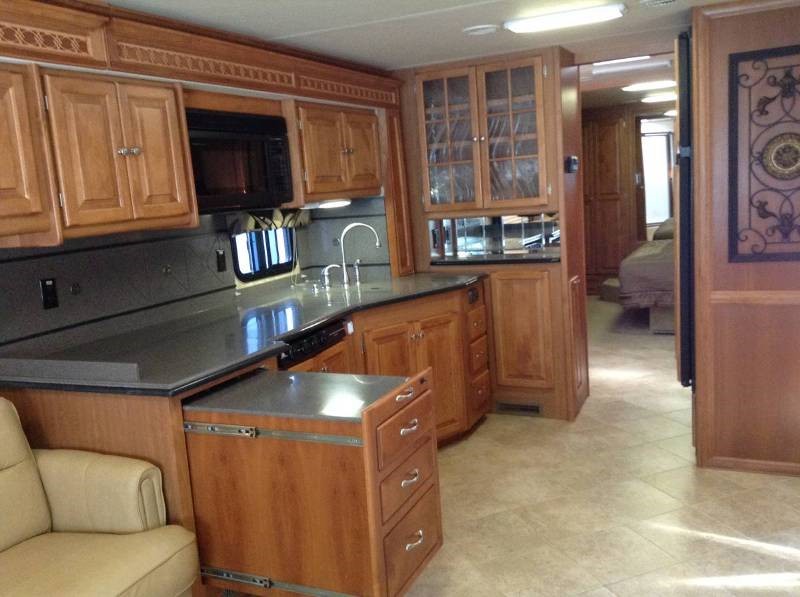 2008 Tiffin Phaeton 40QSH - 011