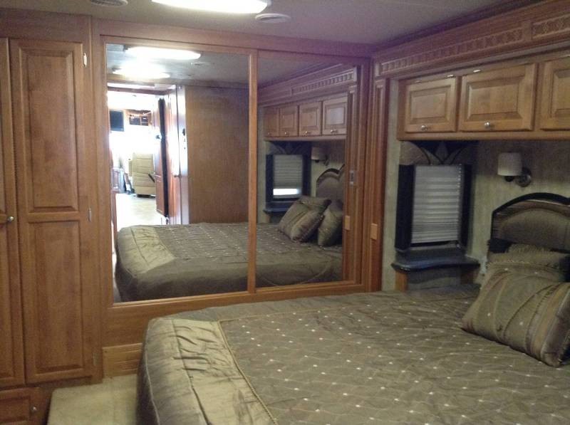 2008 Tiffin Phaeton 40QSH - 020