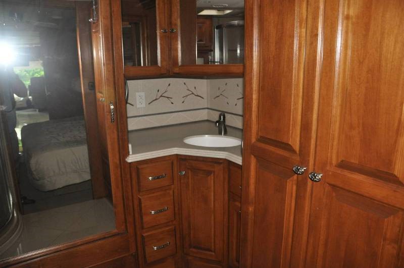 2013 Tiffin Phaeton 40QBH - 023
