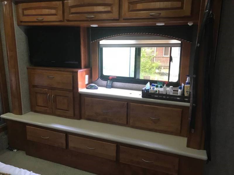 2010 Monaco Diplomat 42SKQ - 009