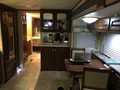 2005 Newmar Kountry Star 3721 - 007