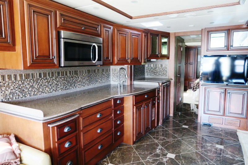 2013 Newmar Dutch Star 4324 - 009