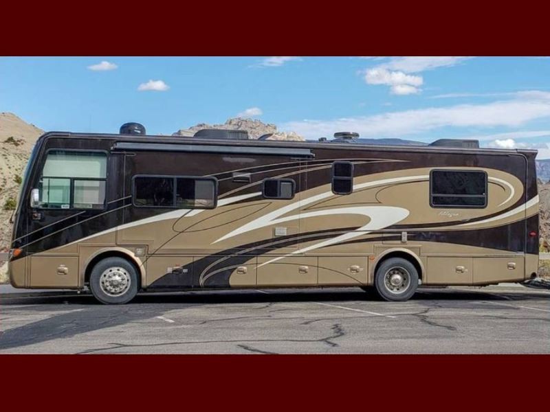 2012 Tiffin Allegro Breeze 32BR - 002