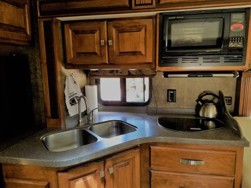2012 Tiffin Allegro Breeze 32BR - 009