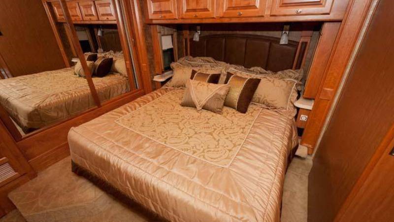 2011 Tiffin Phaeton 40QTH - 021